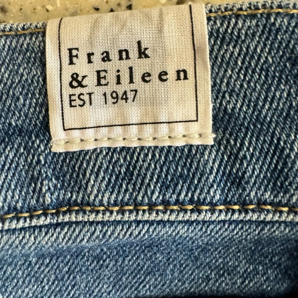 Frank & Eileen- Cork Everyday Jeans Raw Hem Antique Blue.Size 31